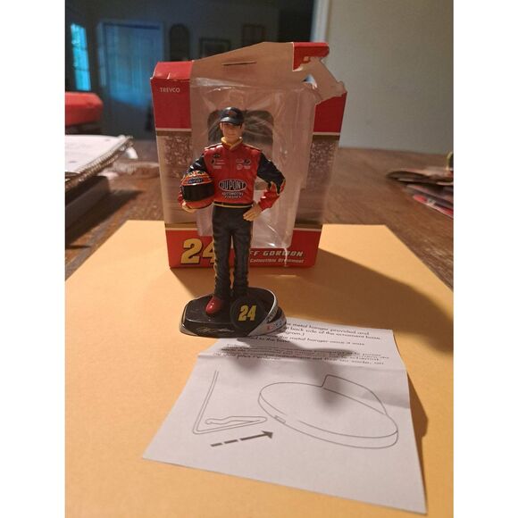 Vintage 2005 Trevco Jeff Gordon #24 NASCAR Christmas Holiday Ornament Dupont - Picture 1 of 9